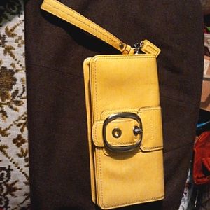 Coach wristlet wallet